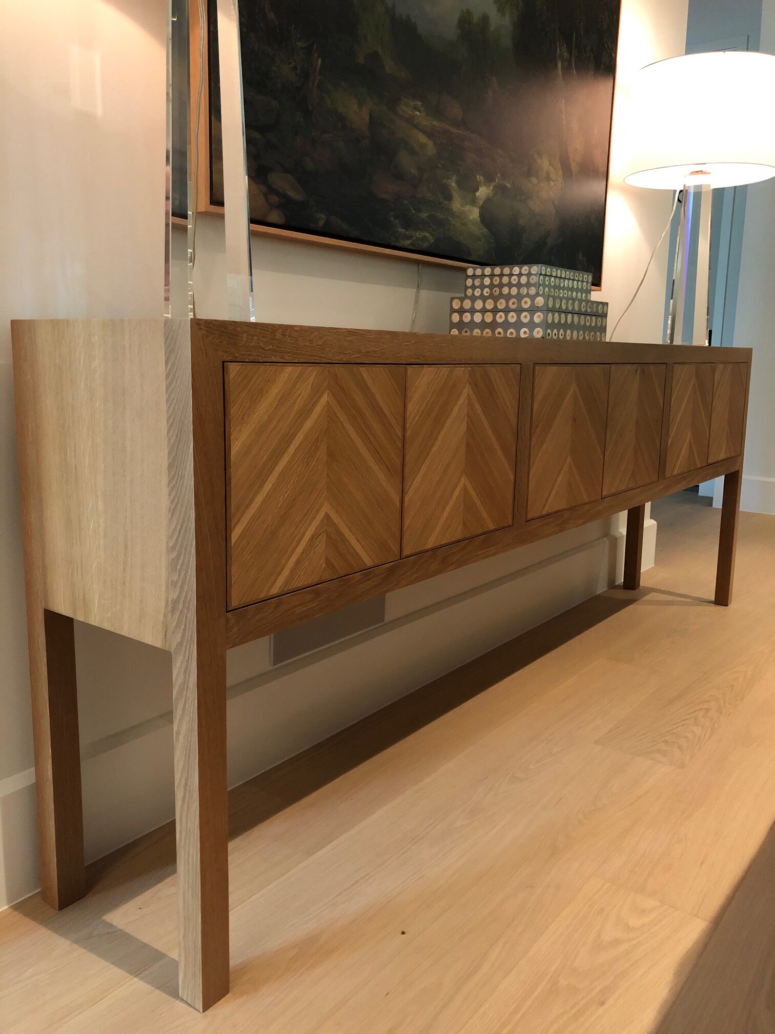 2456 QSWO sofa back console